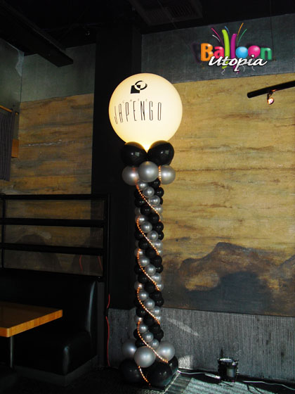 Balloon Column w/ lights